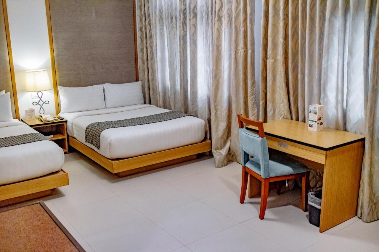 Crown Regency Courtyard Resort Balabag  Exterior photo